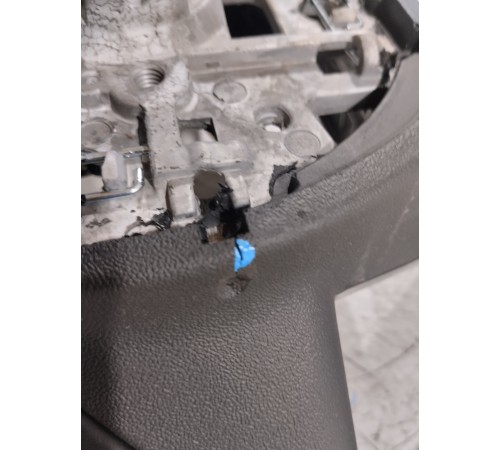 Рулевое колесо в сборе с многофункциональными кнопками