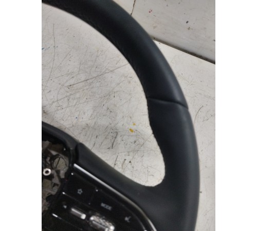 Рулевое колесо в сборе с многофункциональными кнопками