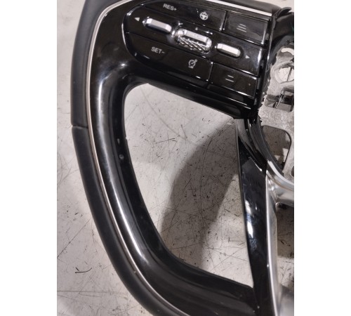 Рулевое колесо в сборе с многофункциональными кнопками