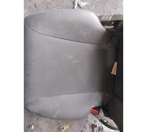 Сиденье правое (пассажирское)