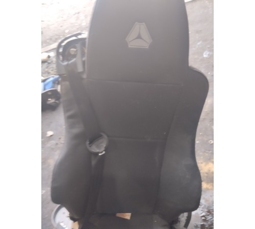 Сиденье правое (пассажирское)