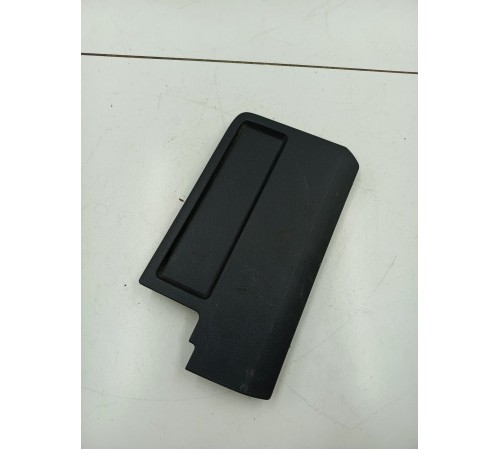 Обшивка багажника задняя правая