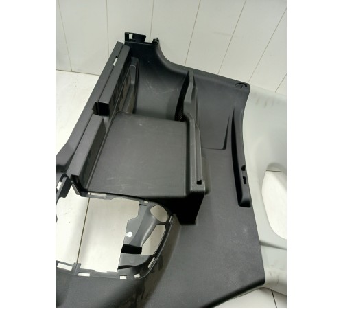 Обшивка багажника задняя левая