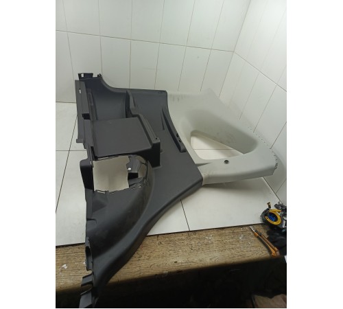 Обшивка багажника задняя левая