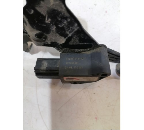 Датчик высоты кузова задний левый