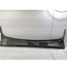 Жабо лобового стекла