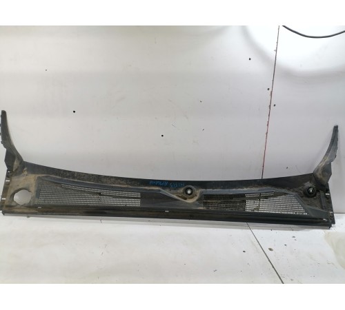 Жабо лобового стекла