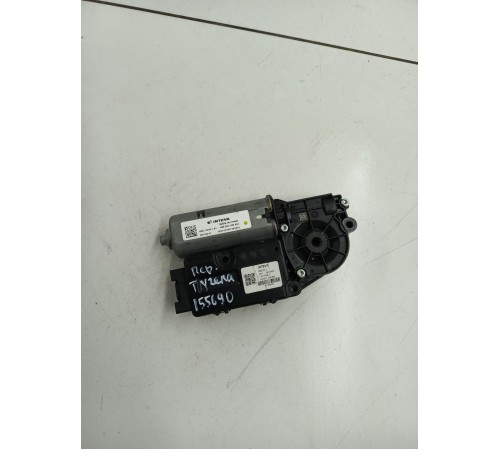 Моторчик люка крыши передний