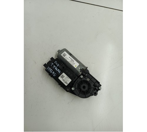 Моторчик люка крыши передний