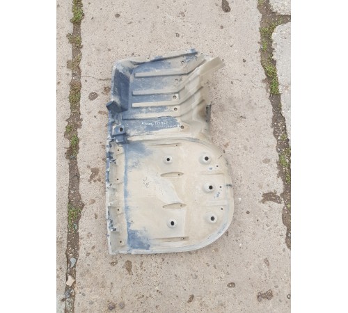 Защита антигравийная задняя