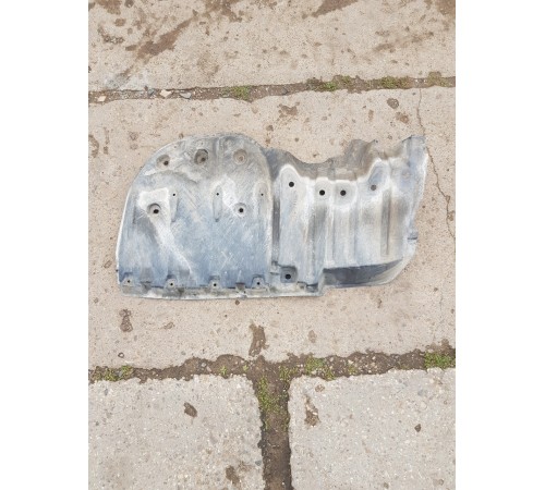 Защита антигравийная задняя