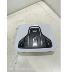 Плафон внутреннего освещения салона передний