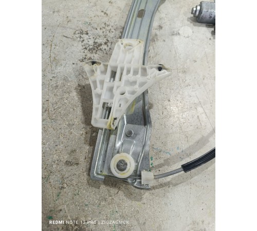 Стеклоподьемник задний правый