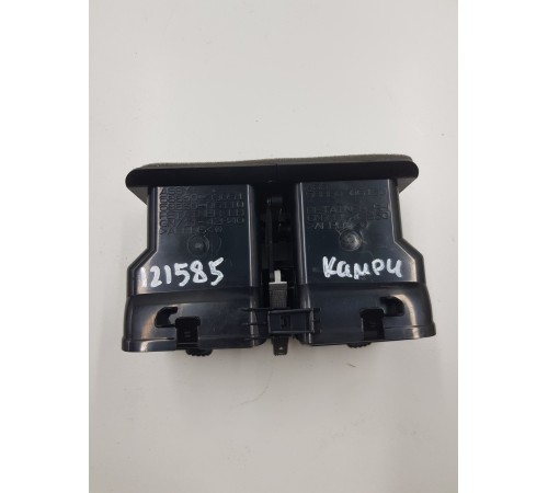 Дефлектор воздушный центральной консоли задний