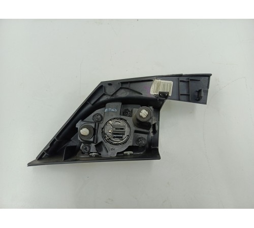 Угол двери передний правый внутренний с динамиком