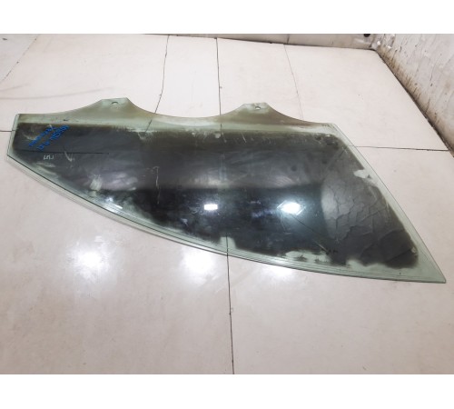 Стекло двери (переднее правое)