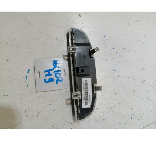 Плафон подсветки салона