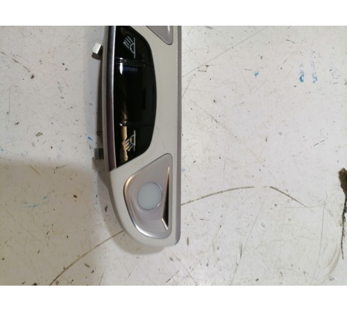 Плафон подсветки салона