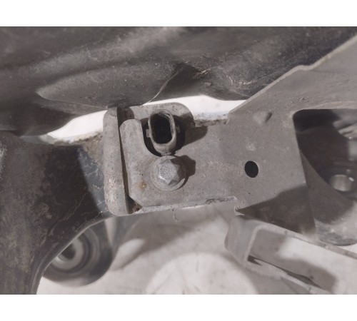 Поворотный кулак задний правый