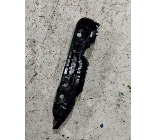 Кронштейн переднего бампера правый