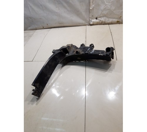 Кронштейн заднего бампера (левый)