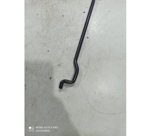 Держатель капота