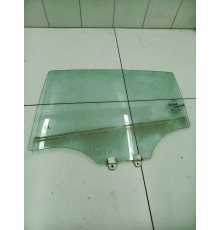 Стекло двери заднее левое