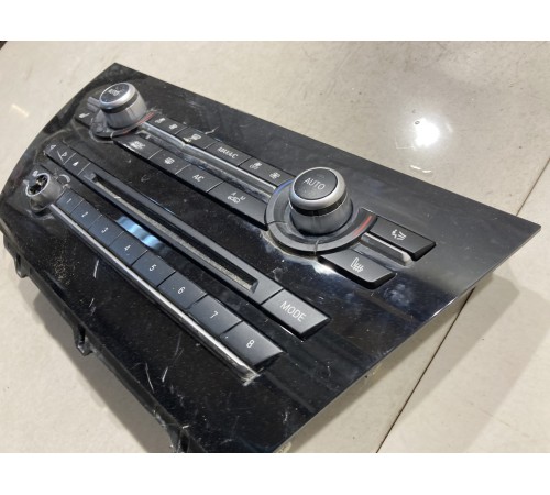 Блок управления климатом(передний)