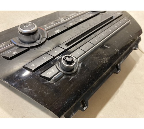 Блок управления климатом(передний)