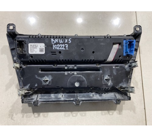 Блок управления климатом(передний)