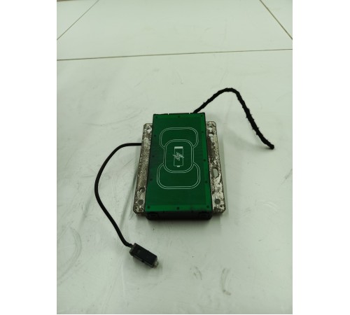 Блок беспроводной зарядки (док-станция)