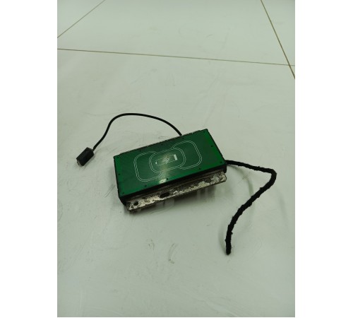 Блок беспроводной зарядки (док-станция)