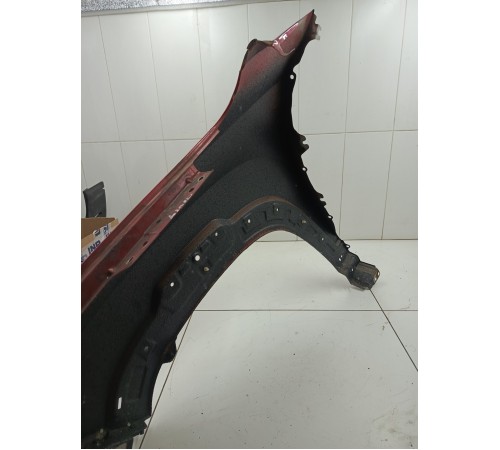 Крыло переднее правое