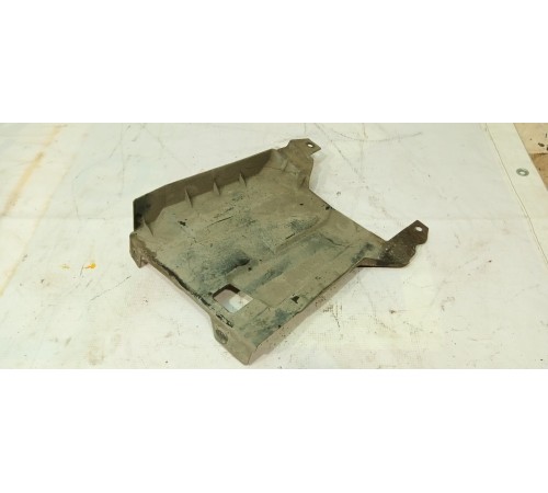 Защита двигателя пластиковая правая