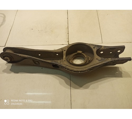 Рычаг подвески (задний, правый)