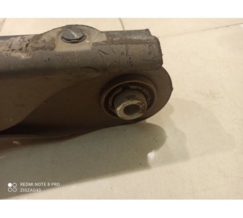 Рычаг подвески (задний, правый)