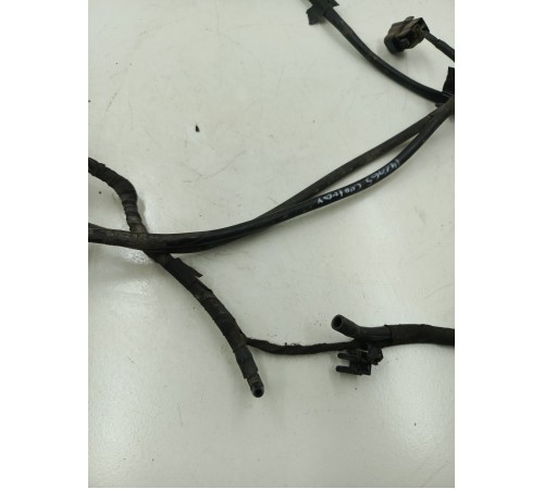 Электропроводка форсунок омывателя лобового стекла