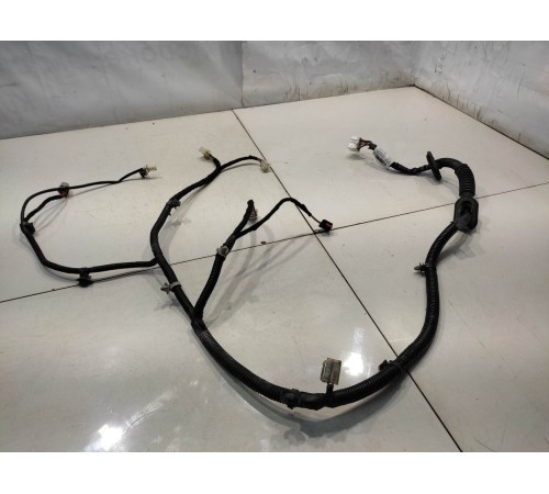 Электропроводка двери (задняя, правая)