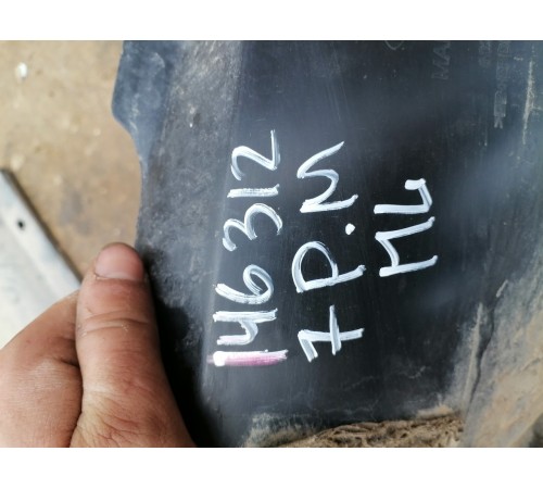 Подкрылок локер передний левый