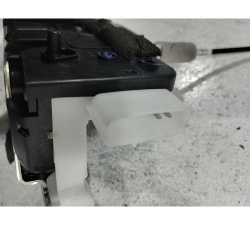 Замок двери задний левый