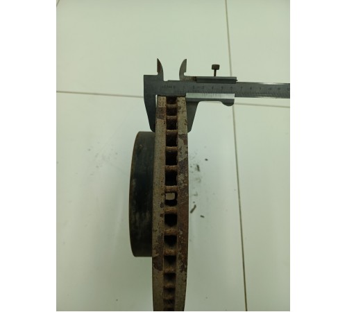 Тормозной диск передний