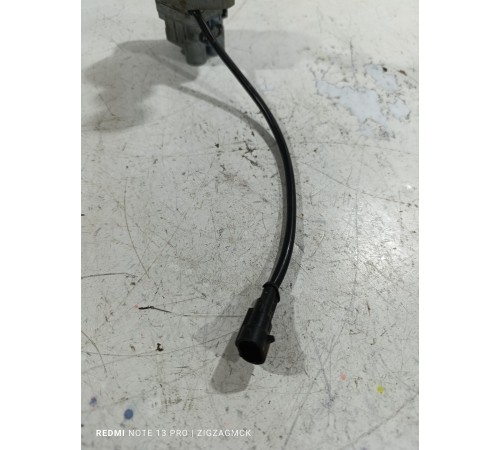 Кран ручного тормоза на панели рычажковый