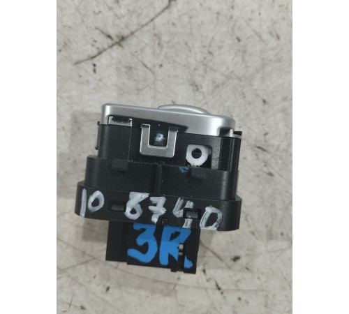 Кнопка стеклоподъемника (задняя правая)