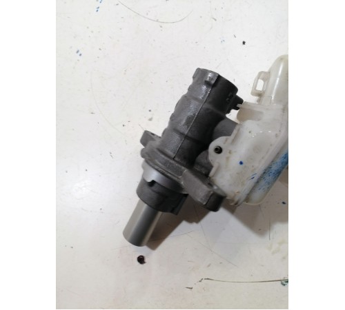 Главный тормозной цилиндр