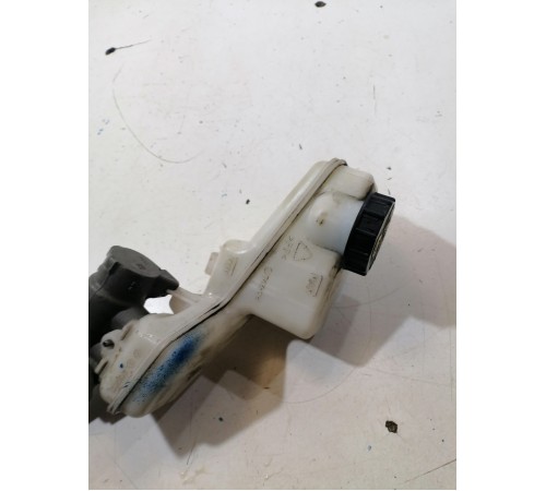 Главный тормозной цилиндр