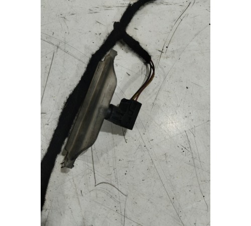 Электропроводка обшивки двери