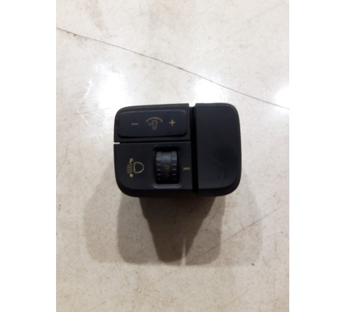 Кнопка корректора фар