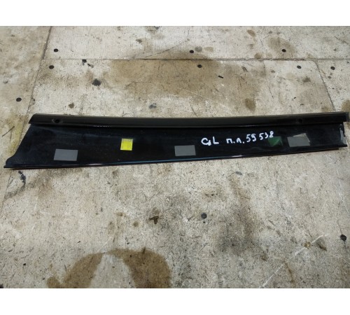 Молдинг передней левой двери