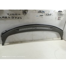 Накладка торпедо под лобовое стекло