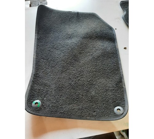 Комплект ковриков салона